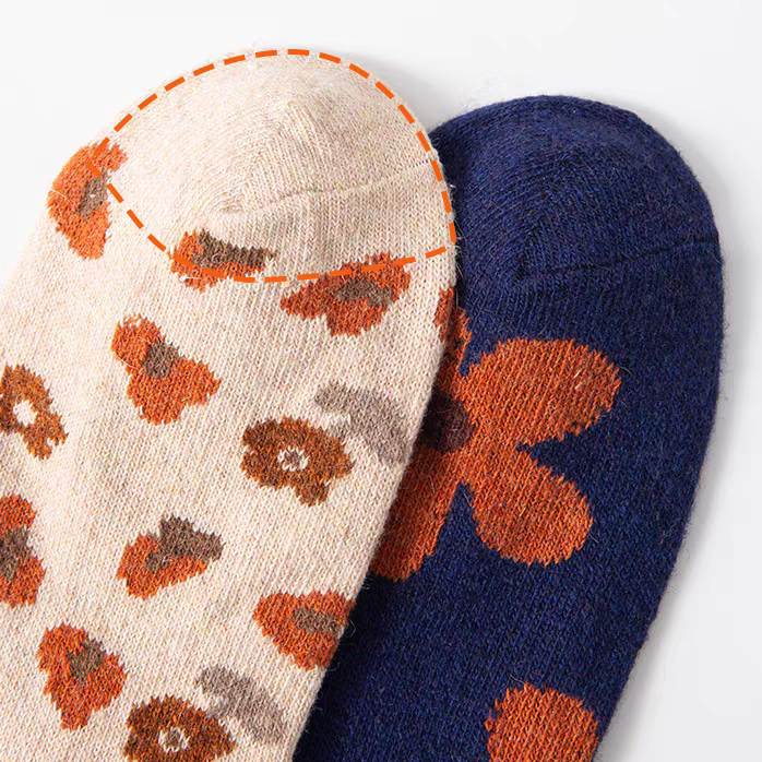 Women's Autumn Blossom 4-Pair Crew Socks Set