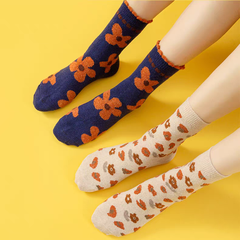 Women's Autumn Blossom 4-Pair Crew Socks Set