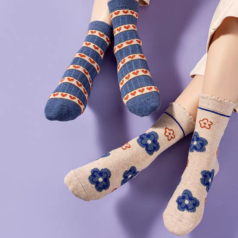 Women's Blue Cozy 4-Pair Crew Socks Set